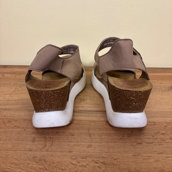FLY LONDON‎ Self Fastener Sandals GOGO967FLY Size 38 Beige Cork Platform Wedge - Picture 10 of 11